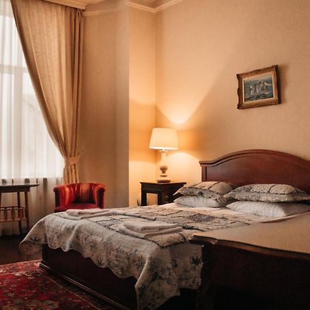Hotel British Club Leopoli Esterno foto