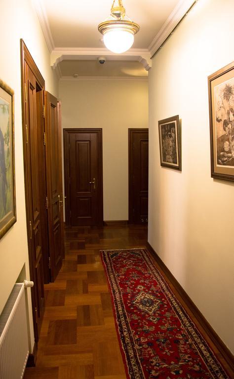 Hotel British Club Leopoli Esterno foto