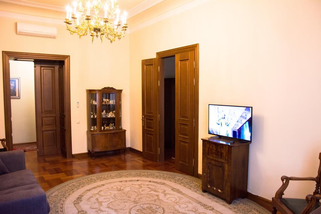 Hotel British Club Leopoli Esterno foto