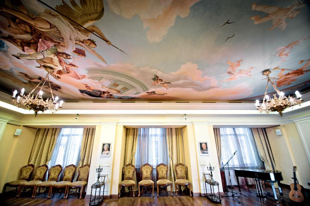Hotel British Club Leopoli Esterno foto