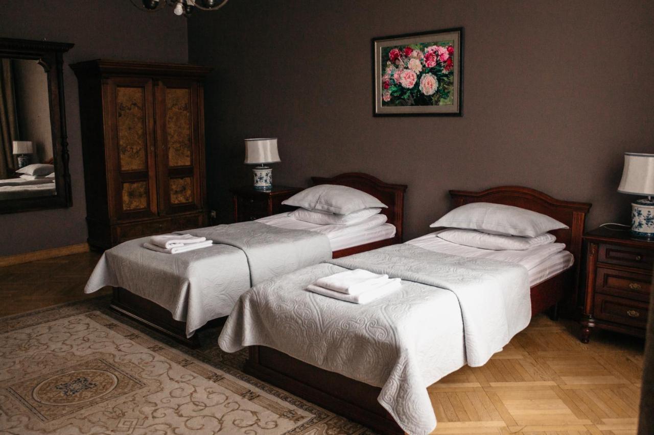 Hotel British Club Leopoli Esterno foto