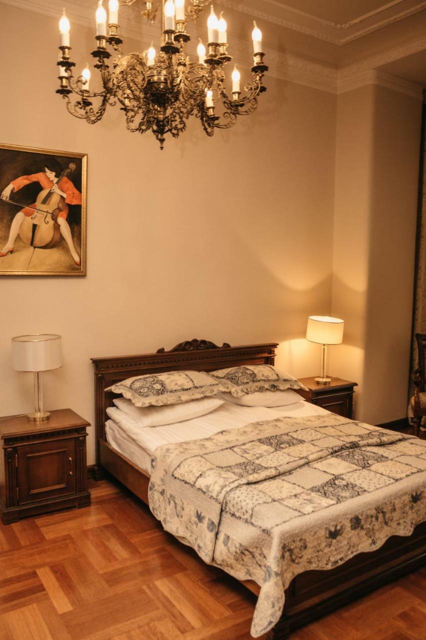 Hotel British Club Leopoli Esterno foto