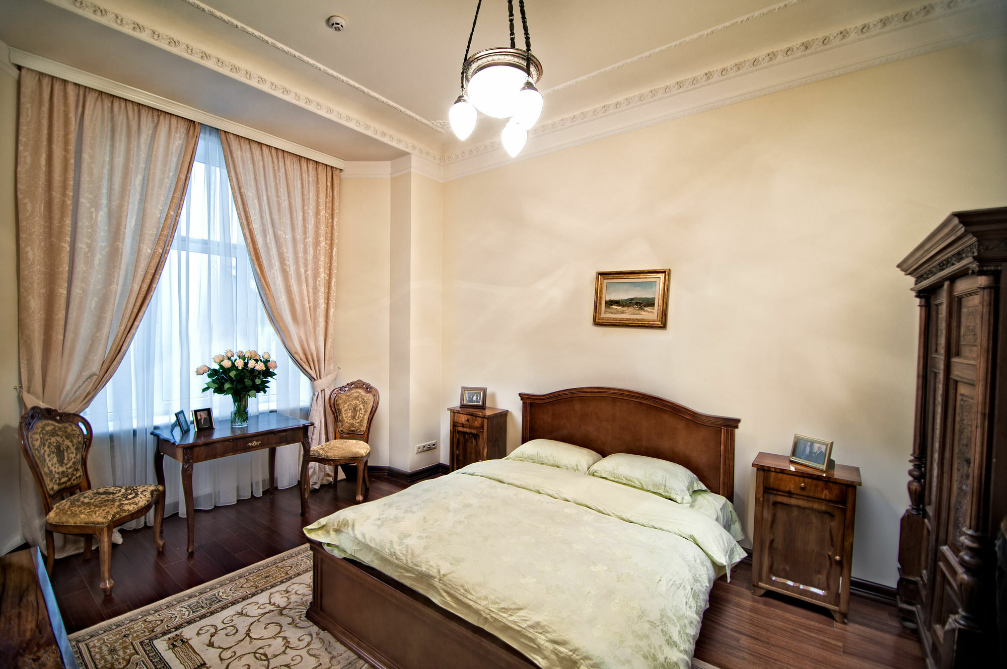 Hotel British Club Leopoli Esterno foto